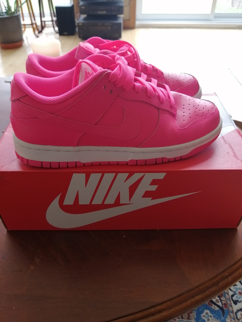 Nike Dunk Low Women's Neon Pink 🩷 Sneakers